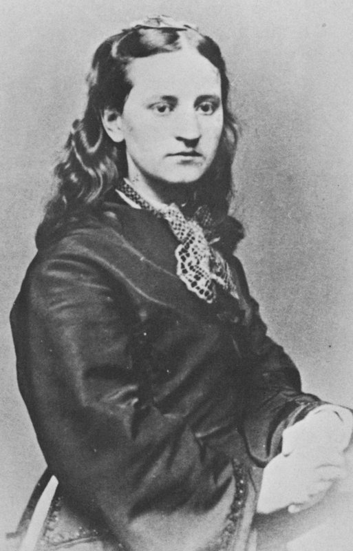 Mary Aitken Carlyle von English Photographer