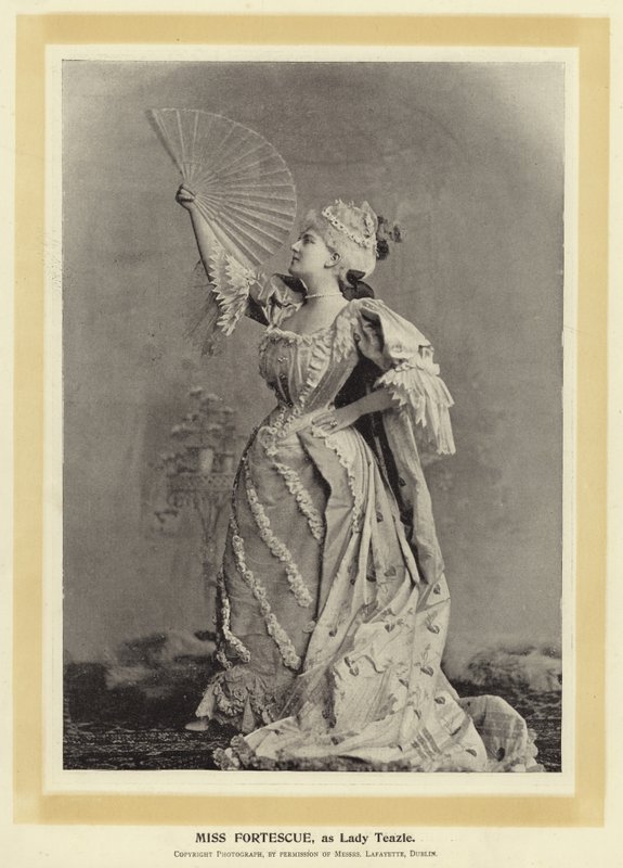 Miss Fortescue als Lady Teazle von English Photographer