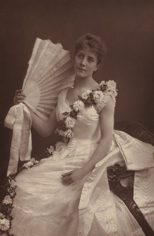 Miss Maude Millett von English Photographer