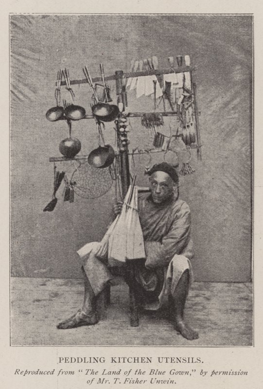 Verkauf von Küchenutensilien von English Photographer