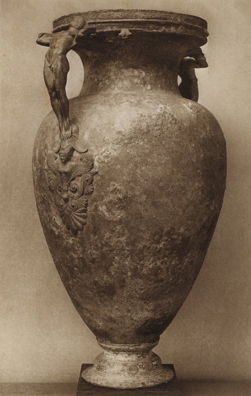 Pourtales-Vase von English Photographer