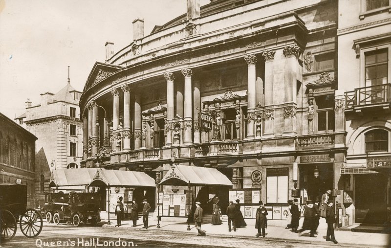 Queens Hall, London von English Photographer