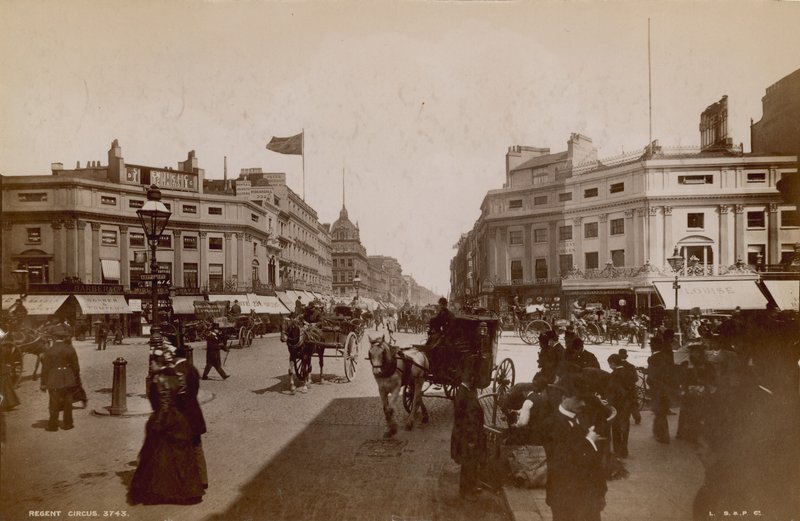 Regent Circus, London von English Photographer