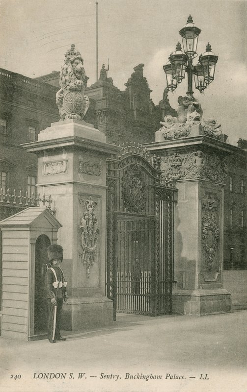 Wache, Buckingham Palace von English Photographer