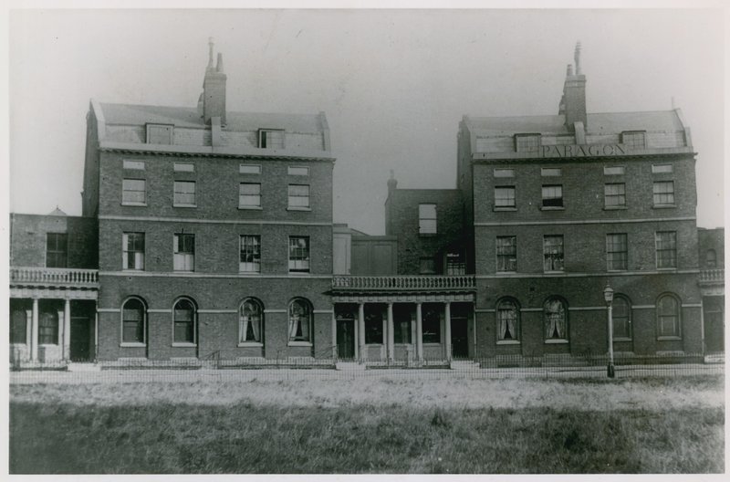 The Paragon, New Kent Road von English Photographer