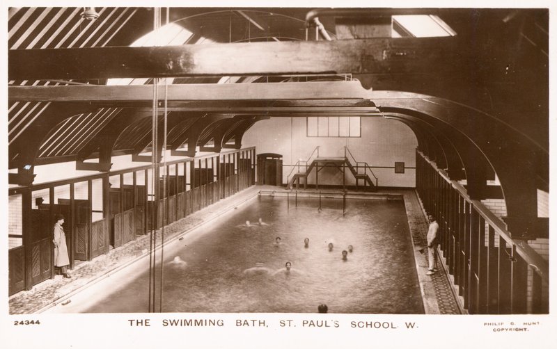 Das Schwimmbad der St. Pauls Schule von English Photographer