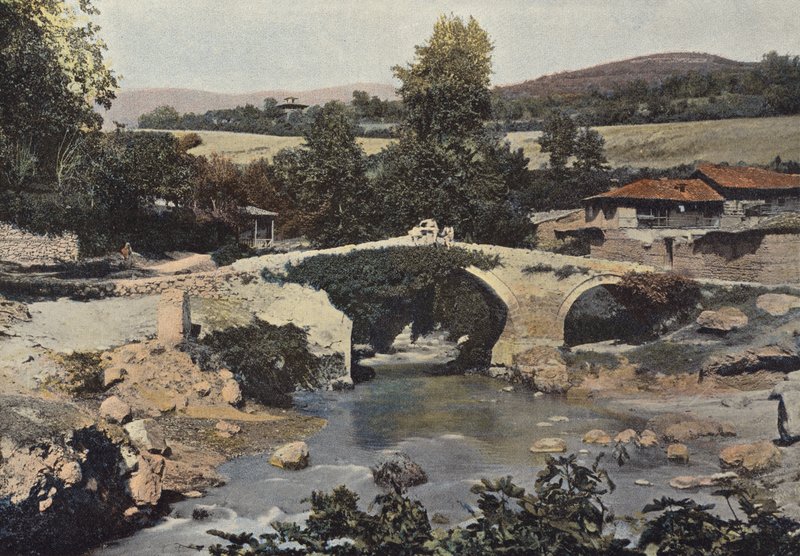 Alte Steinbrücke in Istib von European Photographer