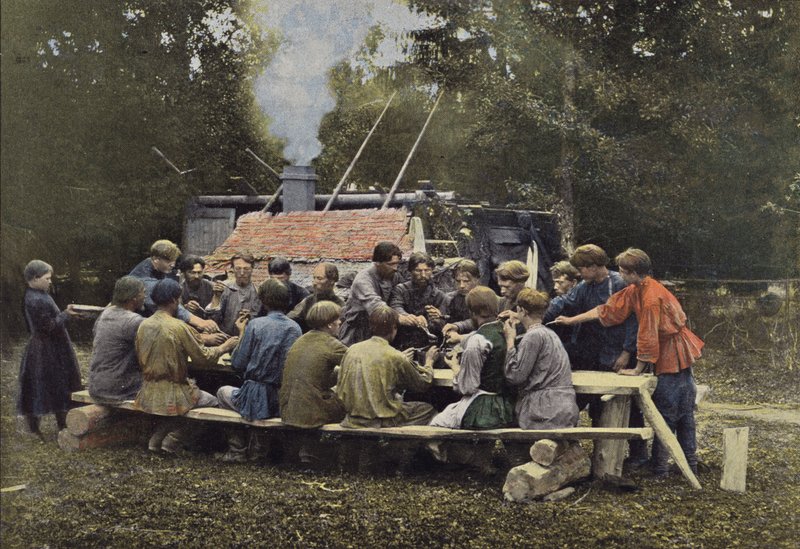 Kantine der Arbeiter im Dorf von European Photographer