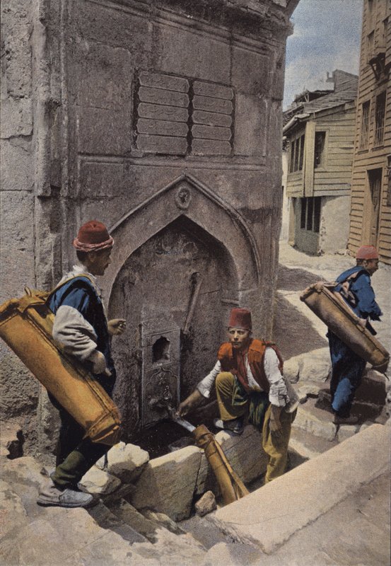 Wasserträger in Konstantinopel von European Photographer