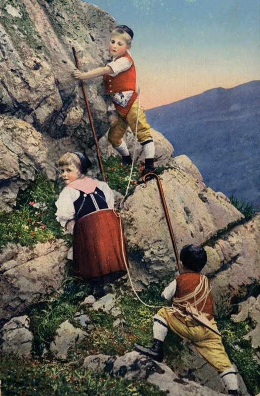 Kinder klettern in den Alpen von European Photographer