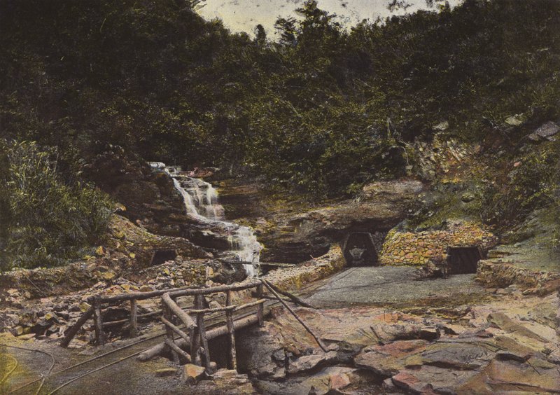 Kohlenmine bei Tourane von European Photographer