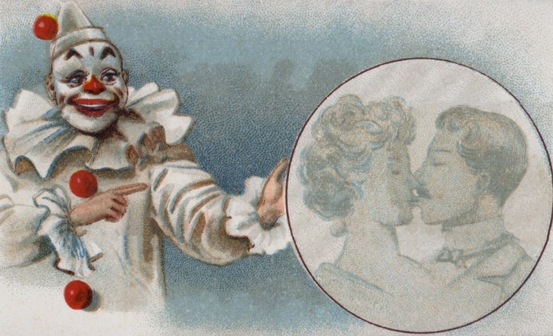 Clown beobachtet ein küssendes Paar von European School