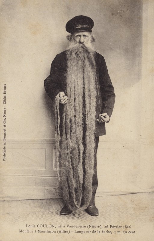 Mann mit extrem langem Bart von French Photographer