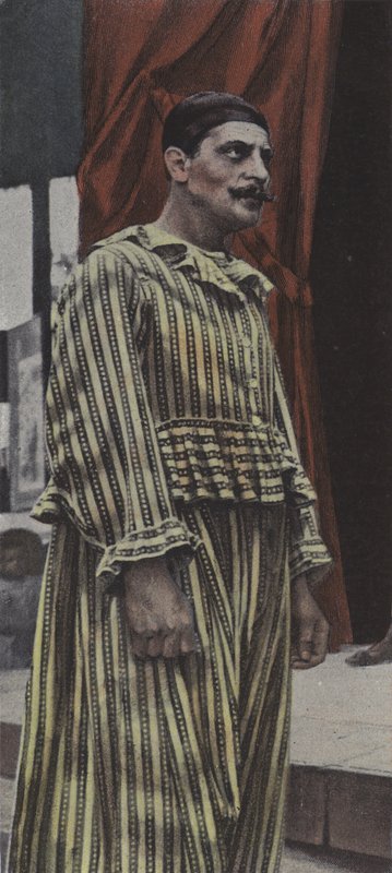 Reisender Schausteller (Farbfoto) von French Photographer