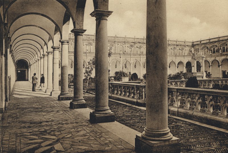 Neapel: Chiostro Di S Martino von Italian Photographer