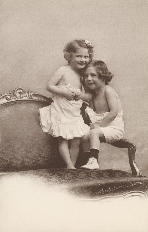 Zwei lachende Kinder von Italian Photographer