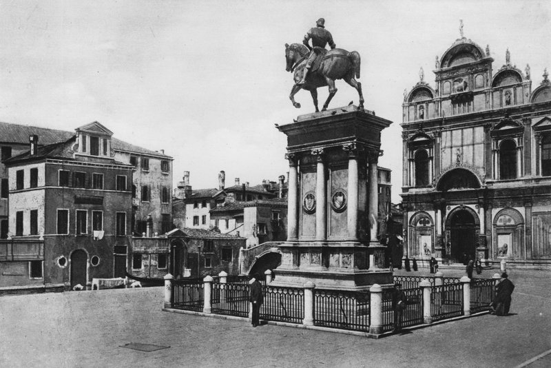 Venedig, Denkmal für Colleoni (s/w Foto) von Italian Photographer