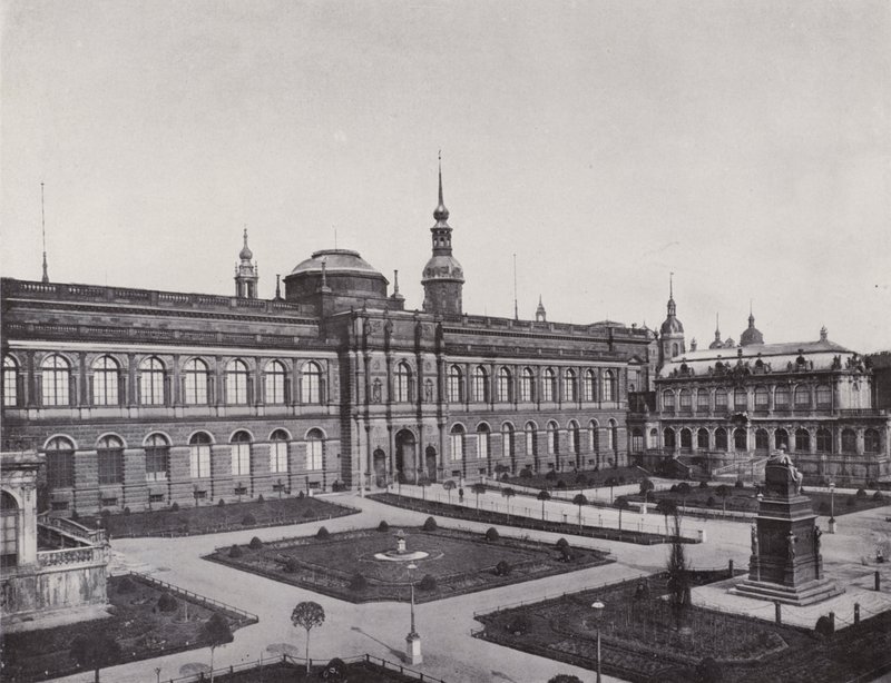 Königliche Gemäldegalerie, Ansicht vom Zwinger von Photographer German
