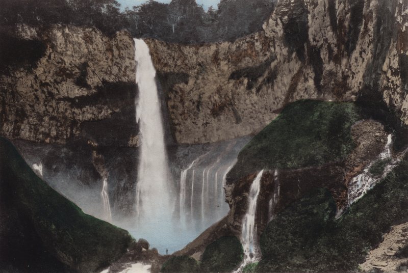 Japan, ca. 1912: Kegon-Fall, Nikko von Photographer Japanese