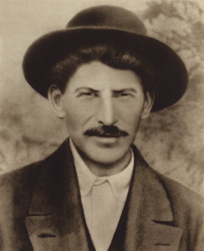 Joseph Stalin während seines Exils in Sibirien, 1915 von Russian Photographer