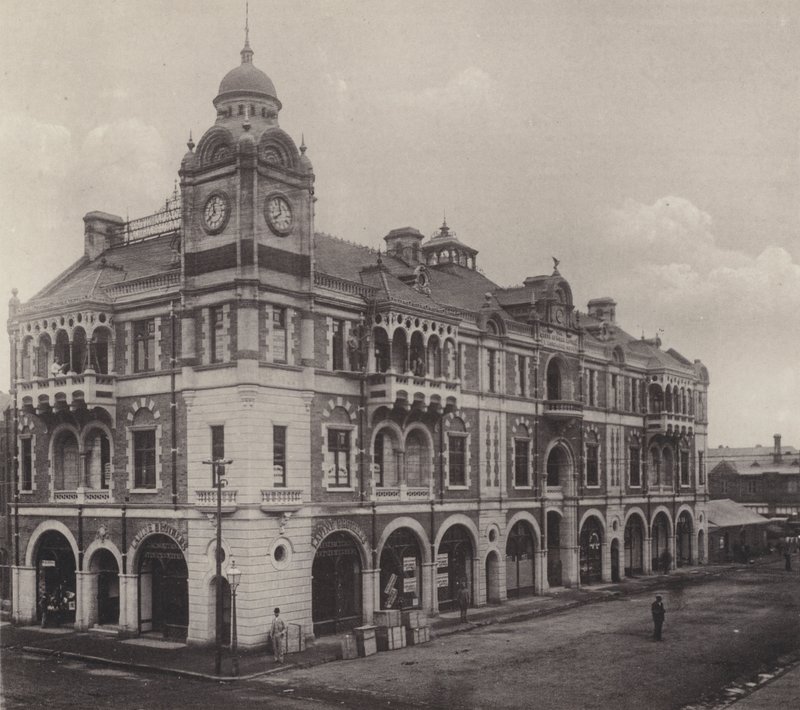 South African Mutual Buildings (s/w Foto) von South African Photographer